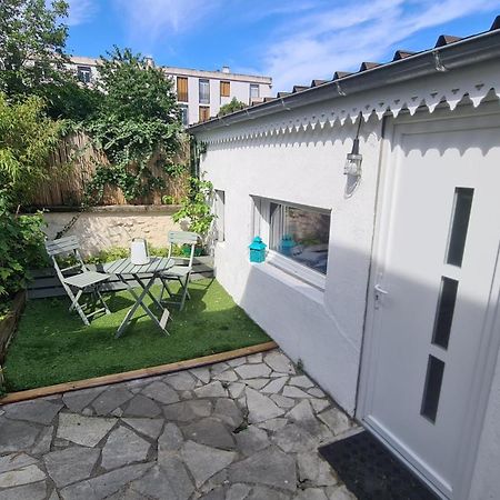 Le Studio Dans Le Jardin. Rosny-sous-Bois Exterior foto